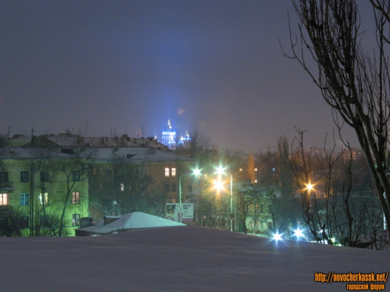 Новочеркасск: Вид на Собор с одной из крыш Баклановского проспекта