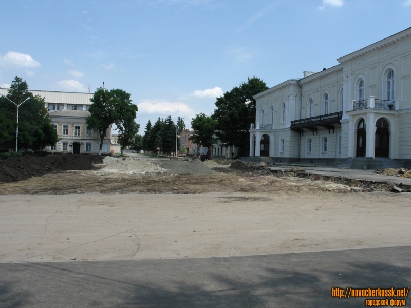Новочеркасск: Уничтожение площади перед Атаманским дворцом