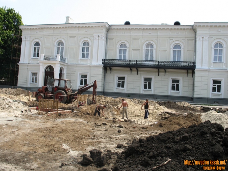 Новочеркасск: Создание парка перед Атаманским дворцом, 2005