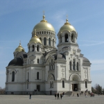 Собор в Новочеркасске с золочеными куполами
