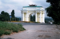 Триумфальная арка. Сп. Герцена. 25 августа 2004 г.