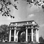 Триумфальная арка. Проспект Платовский (Подтелкова)