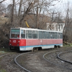 Трамвай на повороте Орджоникидзе - Бакунина