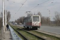 Трамвай на мосту через реку Тузлов