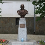 Памятник Алексею Лосеву