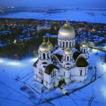 Собор в Новочеркасске вечером с воздуха