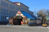 Павильон «Ягодка» на перекрестке Комитетской и Московской