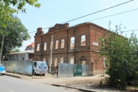 Реконструкция здания бывшей поликлиники на Просвещения