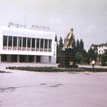 Памятник Ленину и ДК на Донском