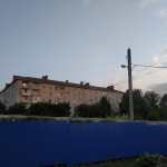 Площадка строительства дома. На фоне -  пр. Баклановский, 188
